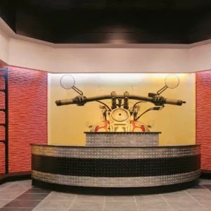 Retail with Iconic Allure